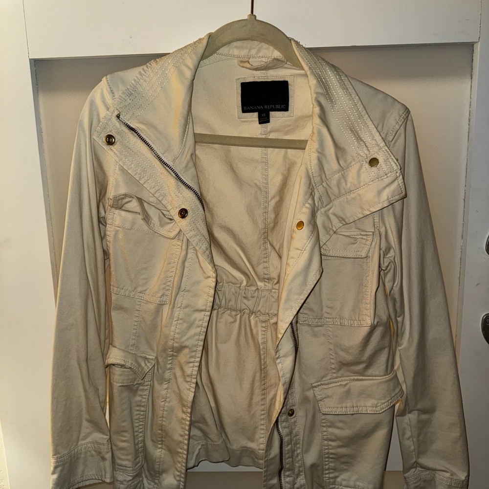 Banana Republic Women's Utility Jacket in Cream